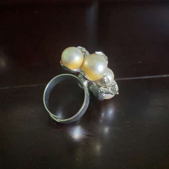 Ring - Picture 3 of 4